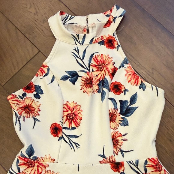 No Boundaries Coral and White Floral Halter Neck Juniors Dress Small C3-022 - Picture 3 of 5